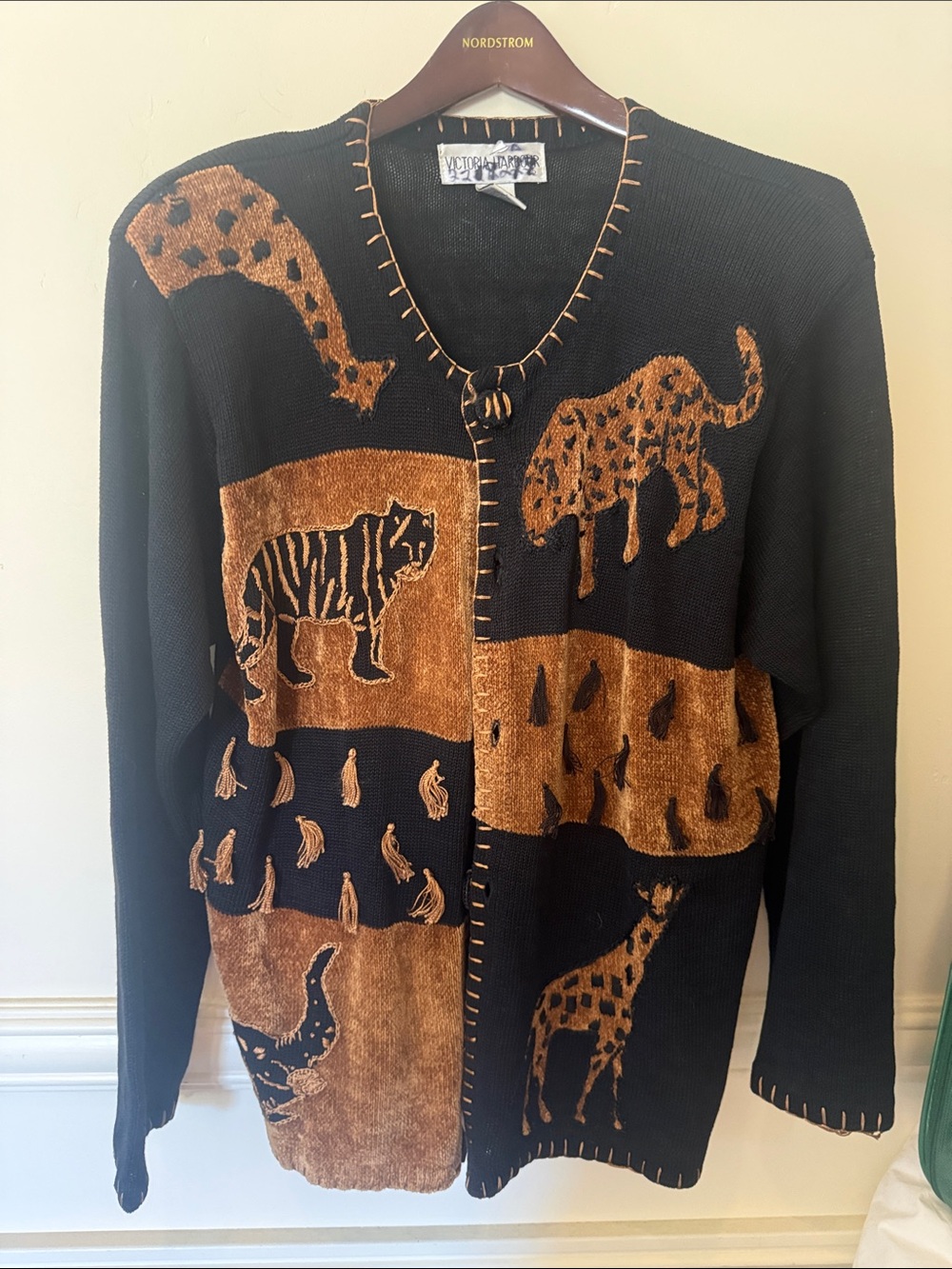 Victoria Harbor Leopard Giraffe Cardigan Sweater Size Large WITH FLAW!!! Read!!